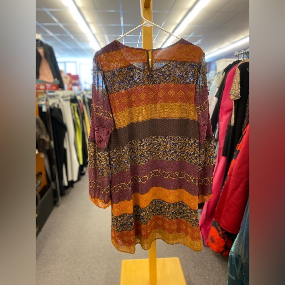 🛍️ Ruff Hewn Large Multi Color Dress - Picture 4 of 4